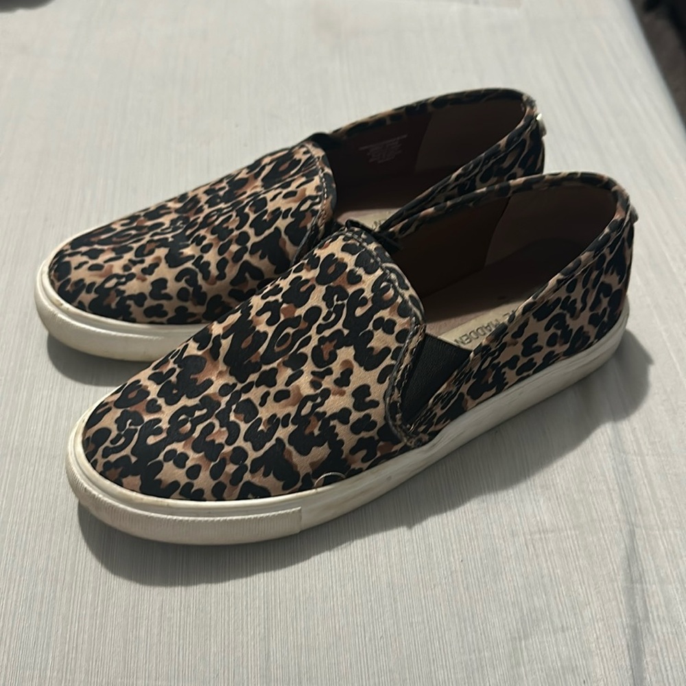 Women’s sneakers